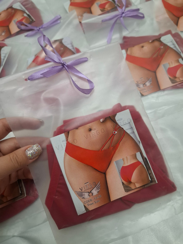 شورت فانتزی قرمز جذاب همراه با پک کادویی