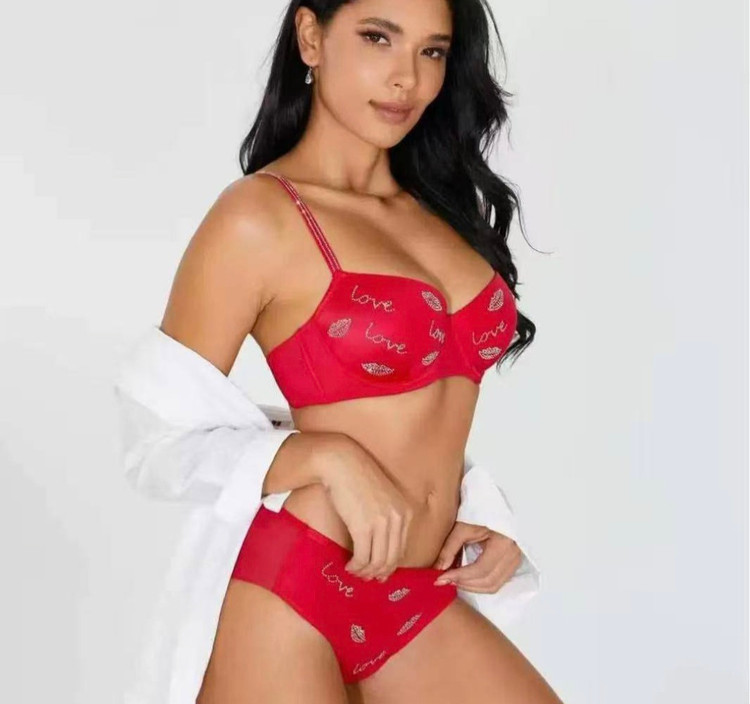 ست اسفنجی نگینی وارداتی لاو سکرت وارداتی شاین